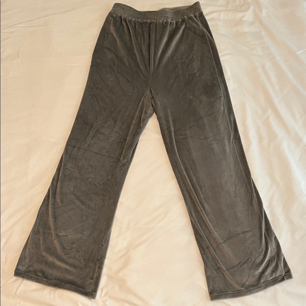 SKIMS Wide Leg Velour Wide Leg pant and Hoodie in Smoke